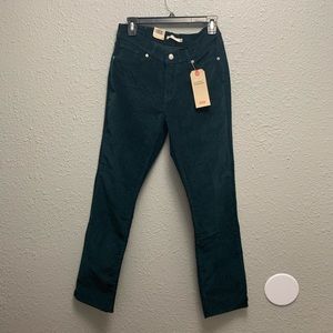 Classic Straight Levi’s green jeans